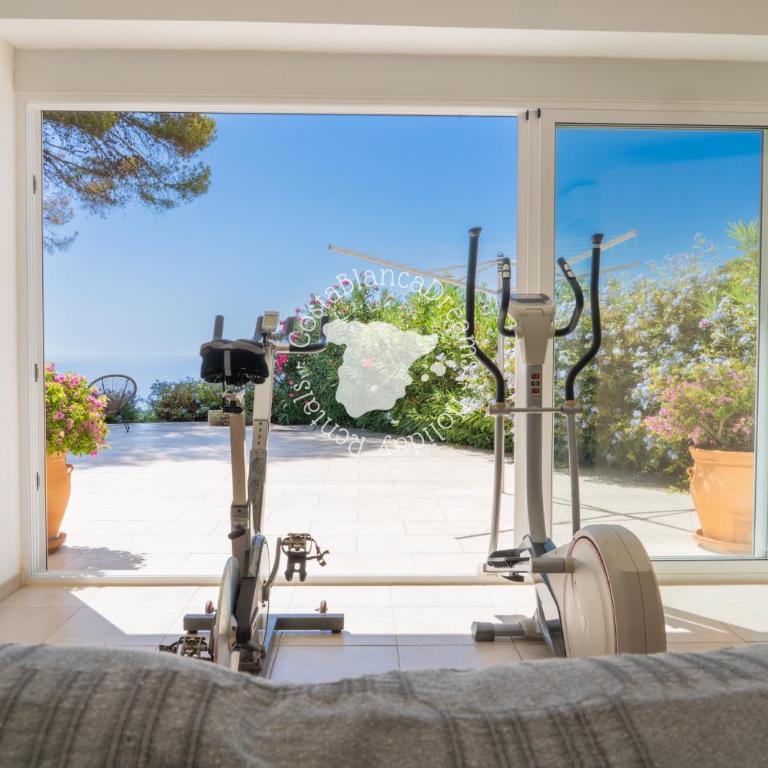 Casa Viviana - Villa - Beach Front - 32
