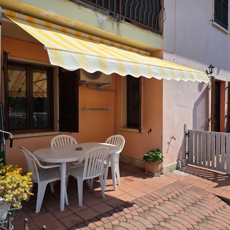 Casa PO LAZISE - Appartamento con 2 Camere da Letto - 50