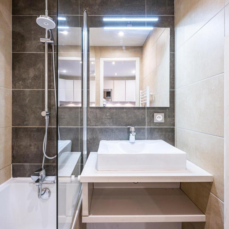 Studio rénové avec mezzanine – Centre Val-d'Isère - Studio - 17