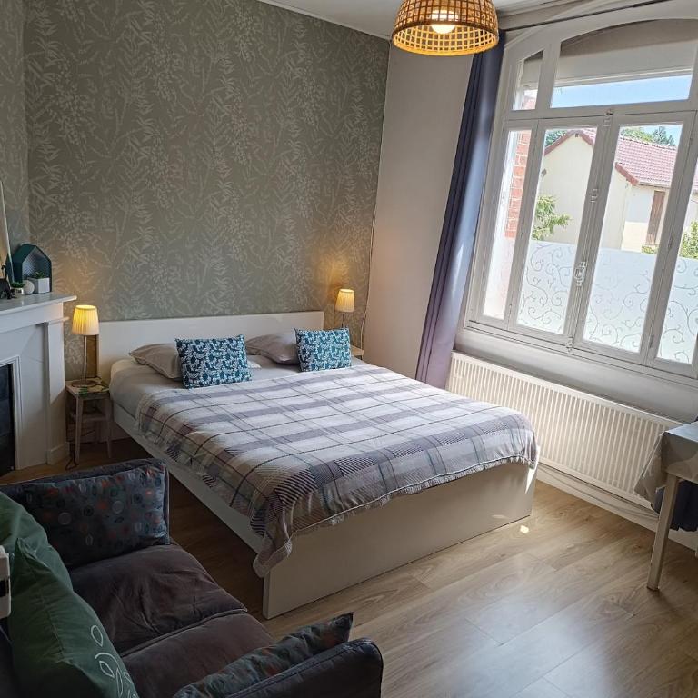 Maison atypique, quartier très calme, à Amiens - Chambre Familiale - 11