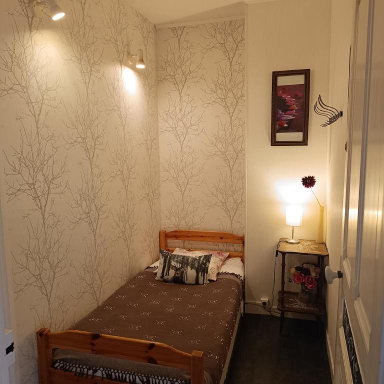 Maison atypique, quartier très calme, à Amiens - Chambre Familiale - 13