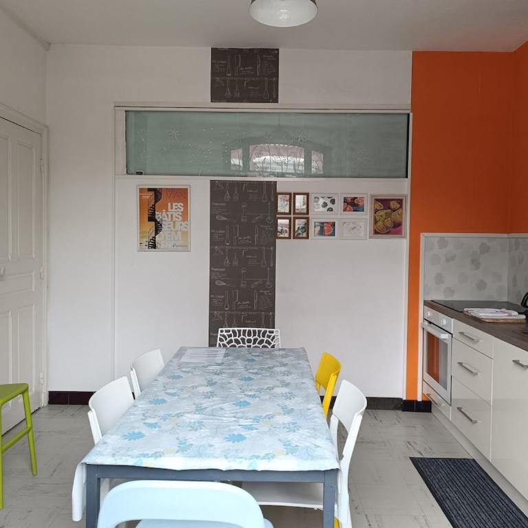 Maison atypique, quartier très calme, à Amiens - Chambre Familiale - 30
