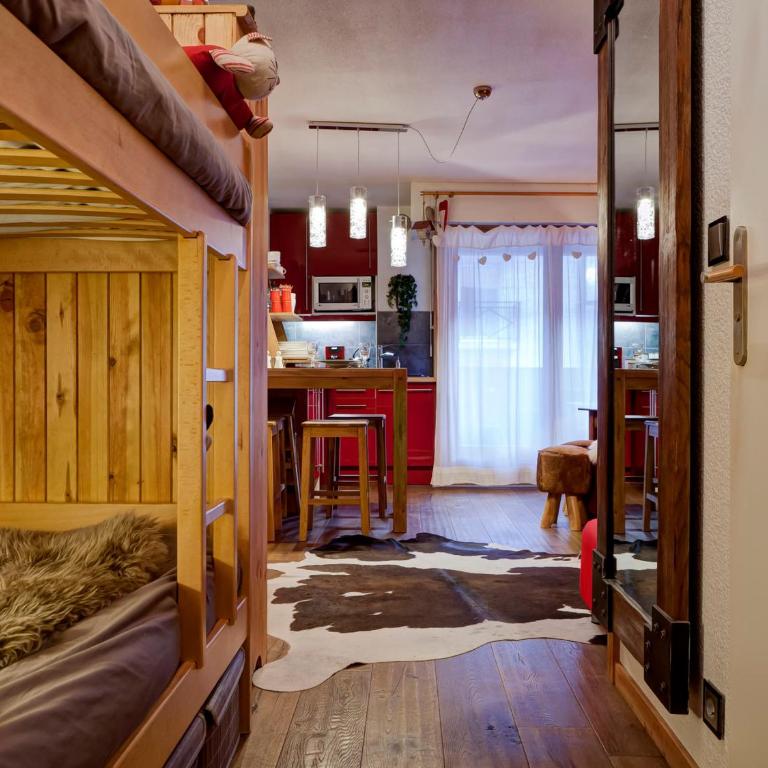 Studio rénové 2* pour 4 pers, centre-ville, WiFi, parking, animaux admis - Studio - 17