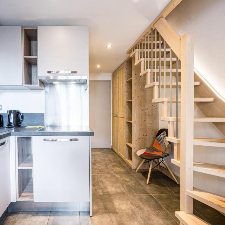 Studio avec Mezzanine - Centre Val-d'Isère, 4-5 pers - Studio - 12