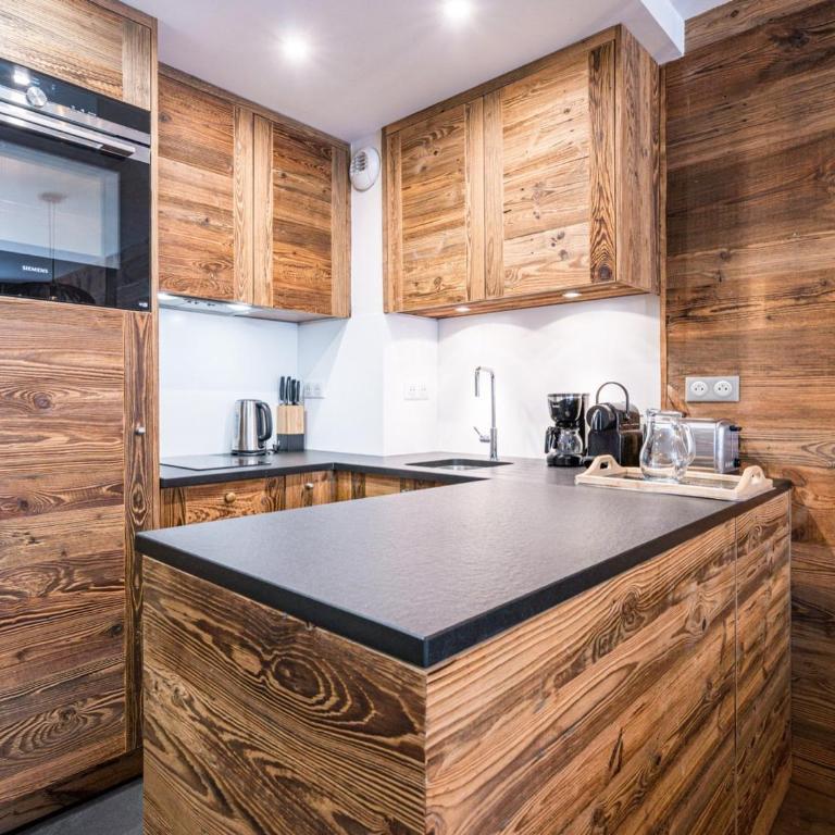 Superbe 2 Pièces + Cabine Rénové, Pied des Pistes, Val d'Isère, 6 Pers., Parking, Balcon Sud - Apartment mit 1 Schlafzimmer - 15