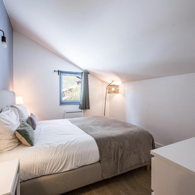 Appartement duplex au centre, ski aux pieds, rénové et spacieux - Appartement 4 Chambres - 13