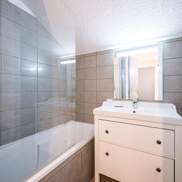 Appartement duplex au centre, ski aux pieds, rénové et spacieux - Appartement 4 Chambres - 16