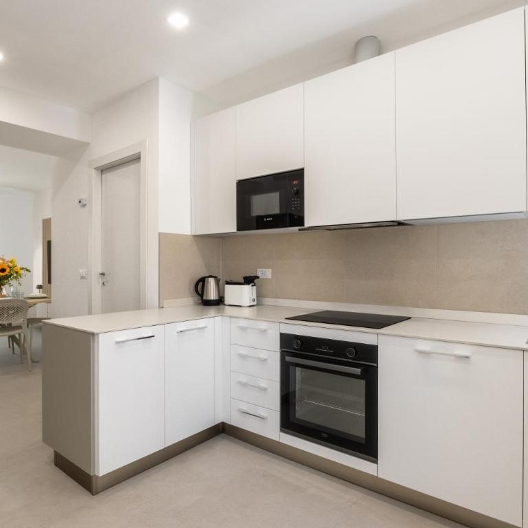Piazza Mazzini Appartamento Ampio e luminoso vicino al mare - Apartment mit 2 Schlafzimmern mit Balkon und Terrasse - 7