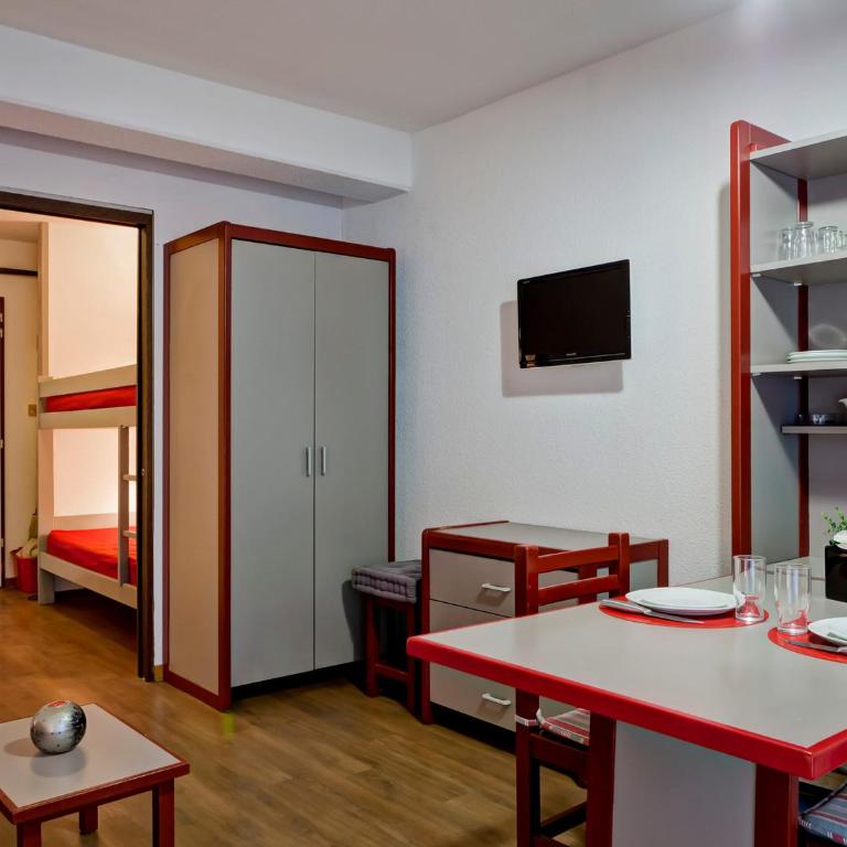 Studio 2* Centre-ville, Animaux admis, Parking, Wi-Fi - Studio - 16