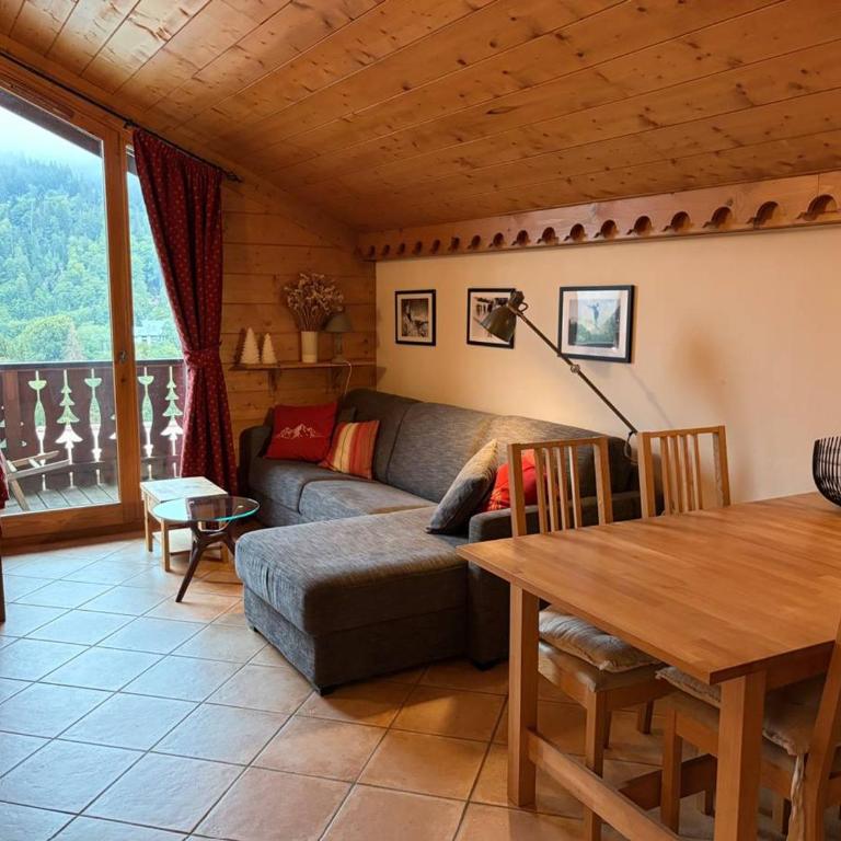 4 pièces spacieux bien équipé avec Wi-Fi et parking, au pied du ski bus - FR-1-572-241 - Appartement (6 Adultes) - 1