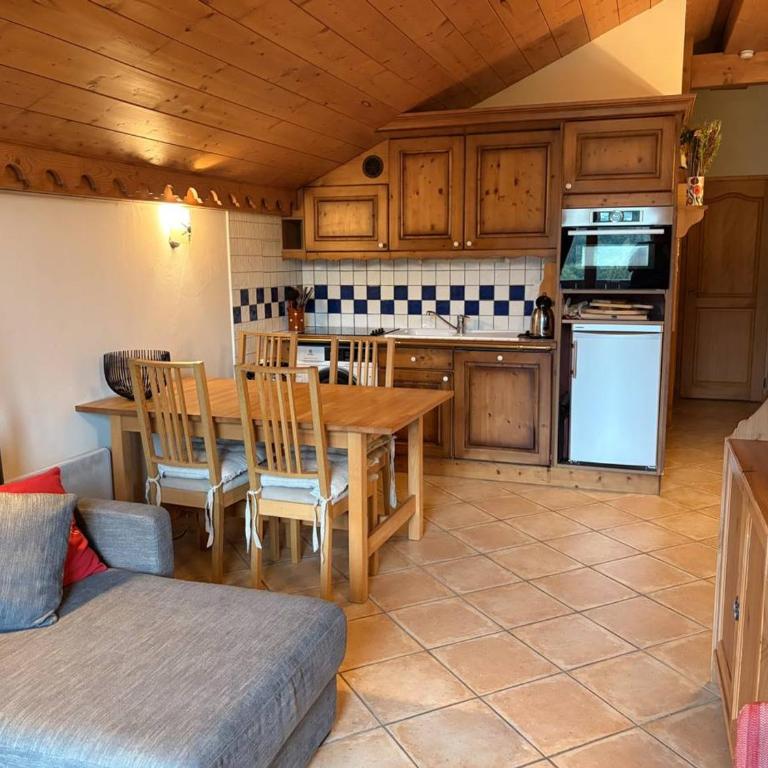 4 pièces spacieux bien équipé avec Wi-Fi et parking, au pied du ski bus - FR-1-572-241 - Appartement (6 Adultes) - 22