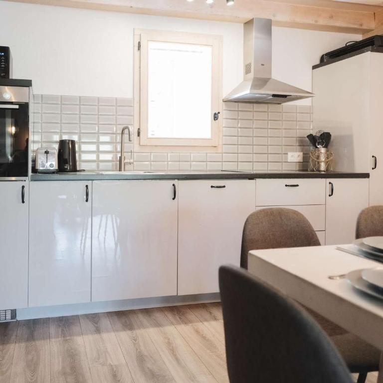 Somptueux chalet 130 m², 11 pers, vue montagnes, cheminée, 5 chambres - FR-1-545-27 - Chalet (11 Adultes) - 5