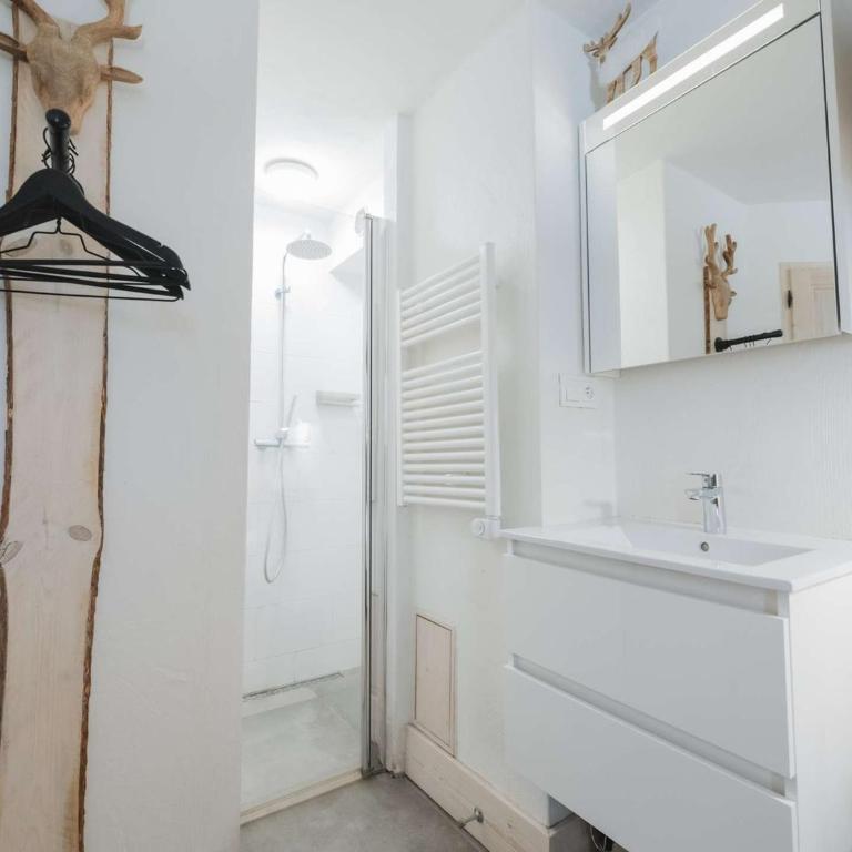 Somptueux chalet 130 m², 11 pers, vue montagnes, cheminée, 5 chambres - FR-1-545-27 - Chalet (11 Adultes) - 7