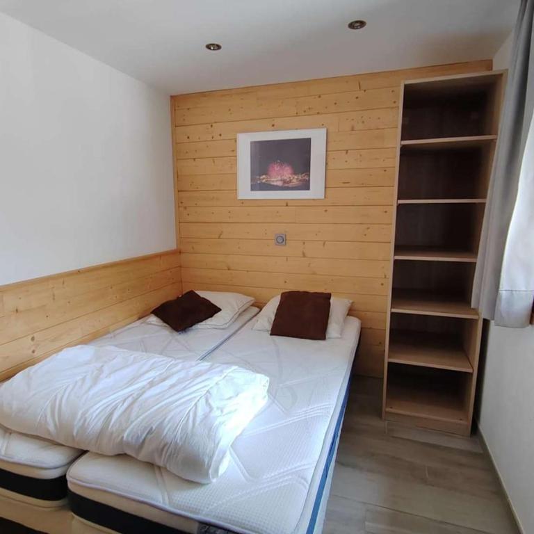 Appartement rénové 3 pièces, 4 pers, 2 ch, en plein cœur de la station, proche des pistes et commerces - FR-1-545-36 - Appartement - 17