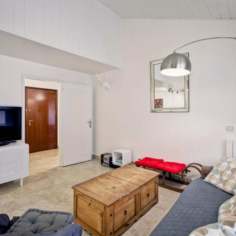 Appartement Duplex 90m², 8 Pers, Centre, Animaux Acceptés, Parking, Wifi - Appartement 2 Chambres - 11