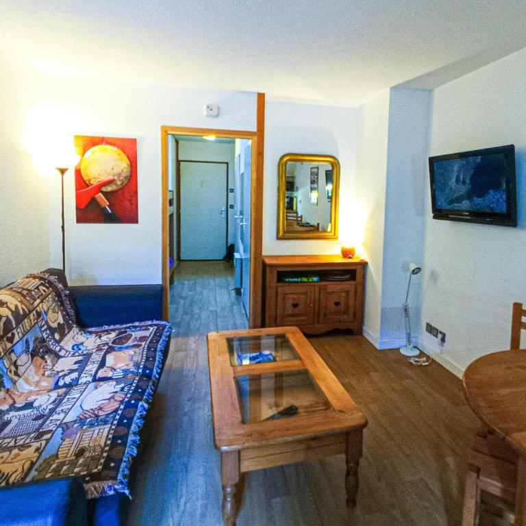 Studio avec balcon au centre de Brides-les-Bains, WiFi et parking - Studio - 17
