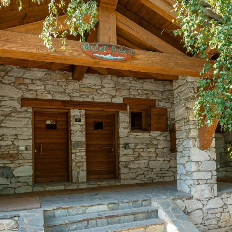 Appartement de standing avec terrasse plein sud, centre Val d'Isère, proche pistes, 8 personnes - Appartement 4 Chambres - 17