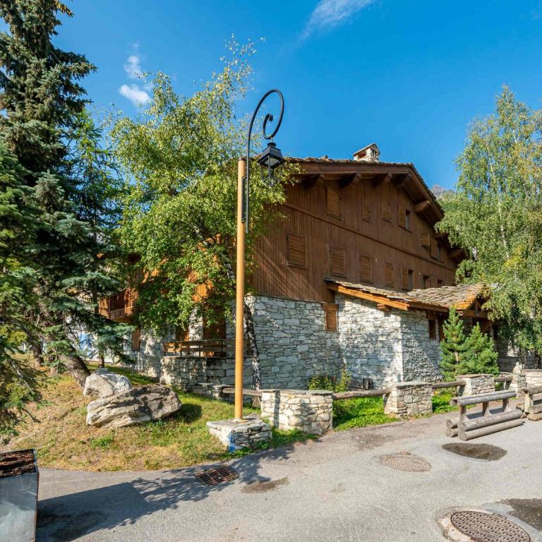 Appartement de standing avec terrasse plein sud, centre Val d'Isère, proche pistes, 8 personnes - Appartement 4 Chambres - 18