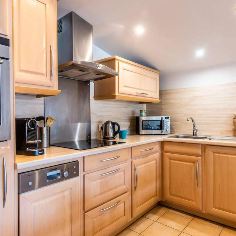 SCHUSS D4 - Three-Bedroom Apartment - 11