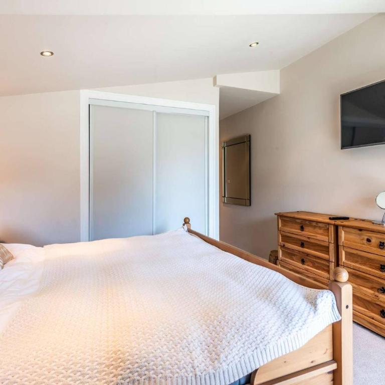 SCHUSS D4 - Three-Bedroom Apartment - 10