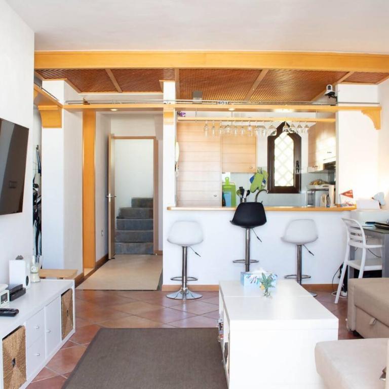 Suite adeje paradise with private jacuzzi - Three-Bedroom Apartment - 4