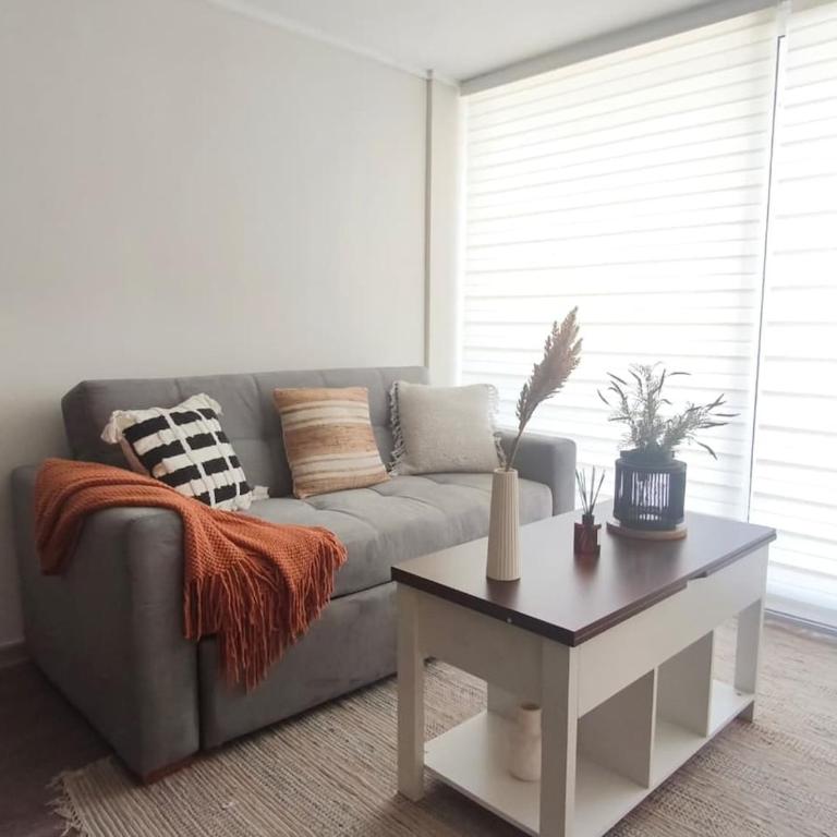 Depto Luminoso 2D2B A Pasos Metro Estadio Nacional - Three-Bedroom Apartment - 1