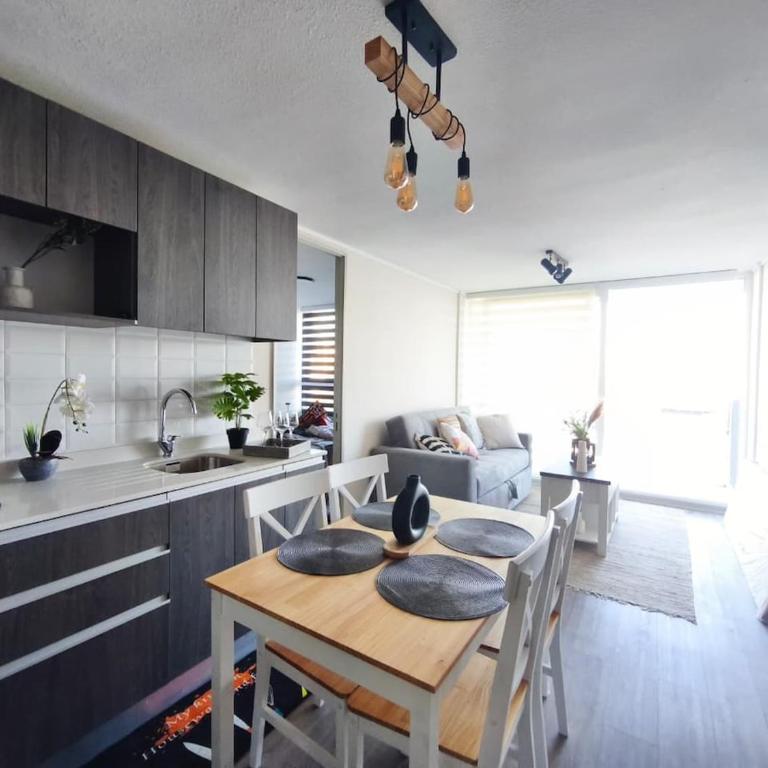 Depto Luminoso 2D2B A Pasos Metro Estadio Nacional - Three-Bedroom Apartment - 11
