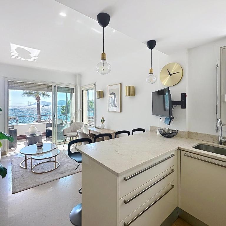 Two en-suite bedroom apartment on La Croisette - Sea view - Appartement - 7
