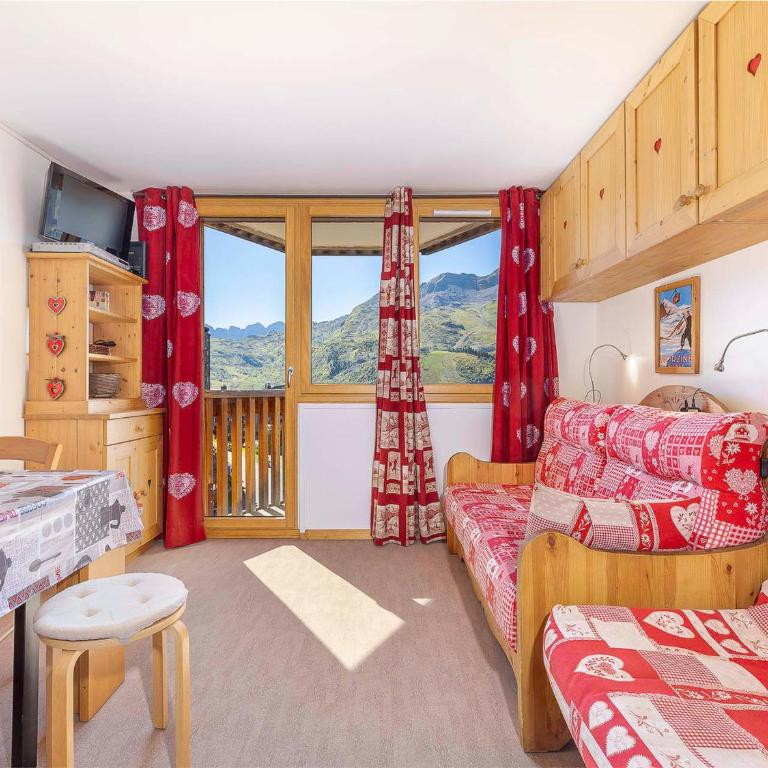 Studio confortable, balcon vue station, proche centre - Studio - 1