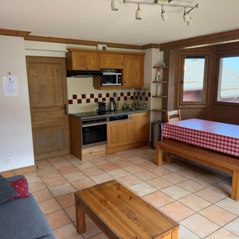 les 7 laux immobilier chalet C - Appartement 3 Chambres - Étage Supérieur - 5