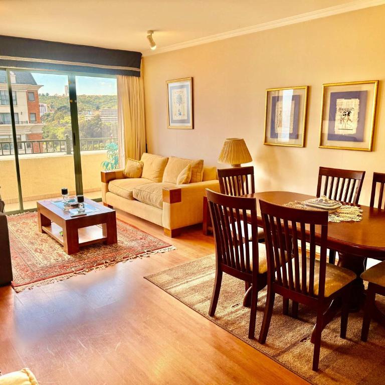 Spacious beachfront and steps from the mall - Apartamento - 26