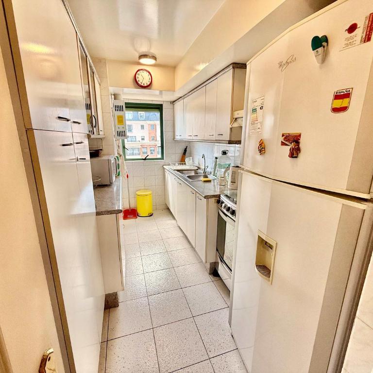 Spacious beachfront and steps from the mall - Apartamento - 28