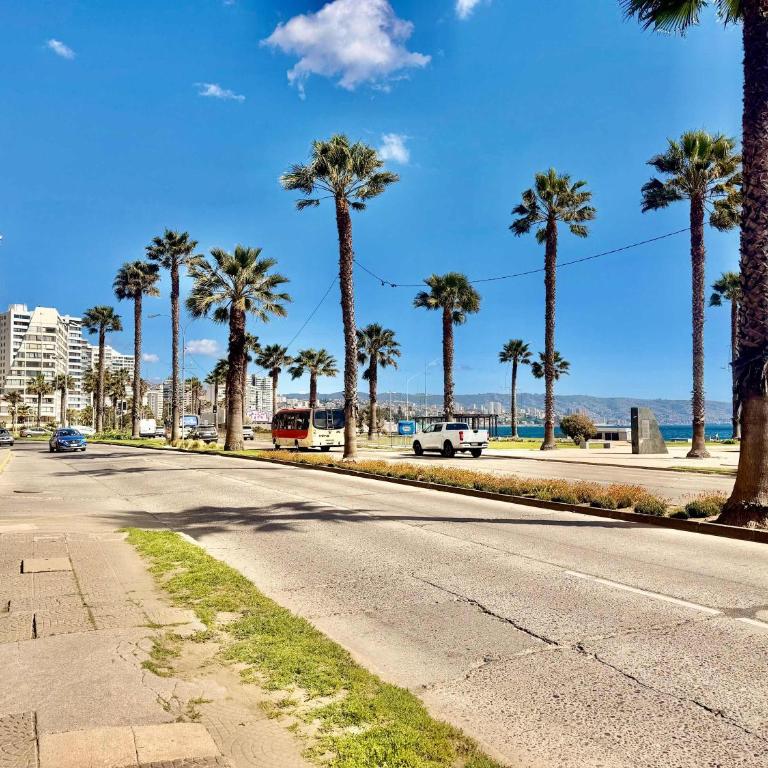 Spacious beachfront and steps from the mall - Apartamento - 41