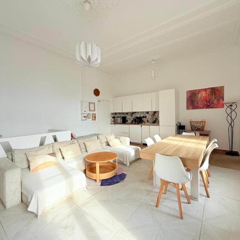 Maison Mer, Campagne et ville Calme au soleil avec jacuzzi - Ferienhaus mit 4 Zimmern - 24