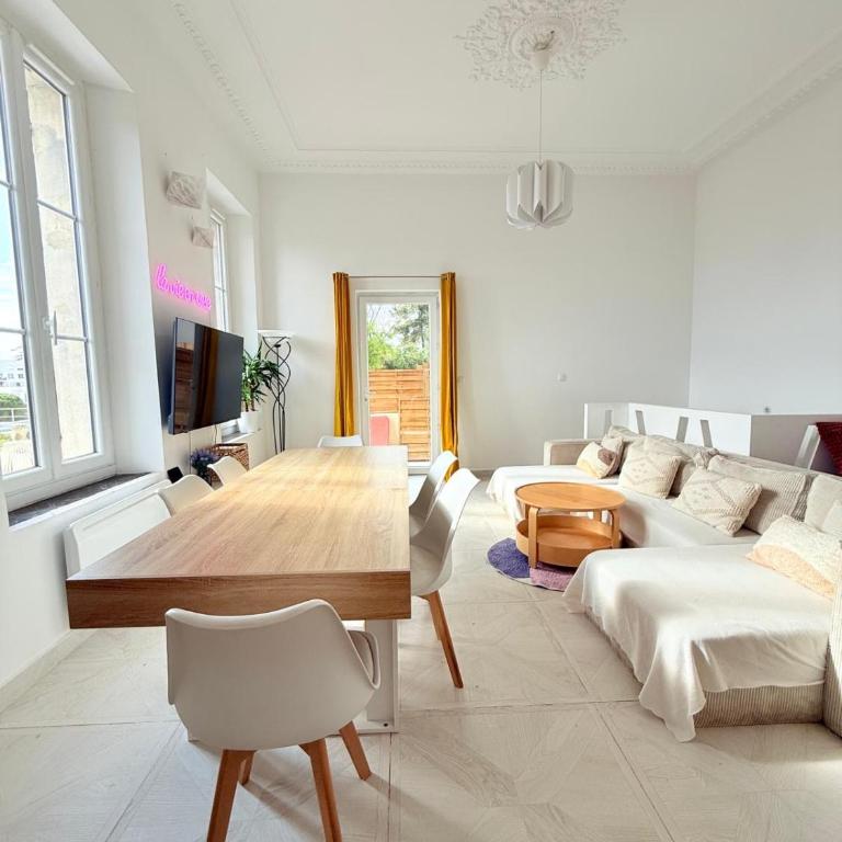 Maison Mer, Campagne et ville Calme au soleil avec jacuzzi - Ferienhaus mit 4 Zimmern - 32