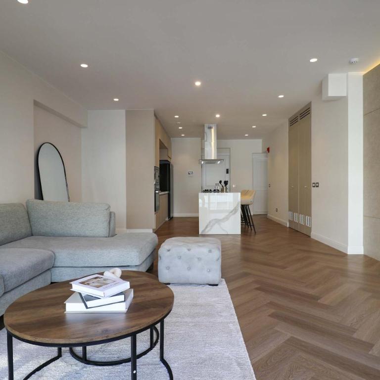Lord Cochrane by Wynwood House - Two-Bedroom Apartment with Balcony - 12