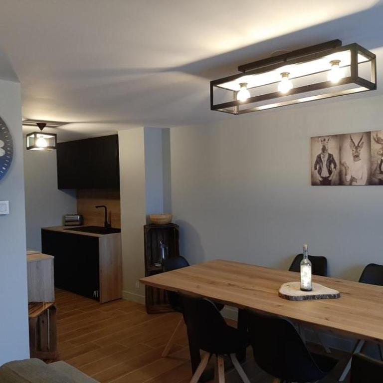 10 couchages, 80m2 de confort et les pistes a 2 pas bienvenue à Varsea - Appartement 3 Chambres - 2