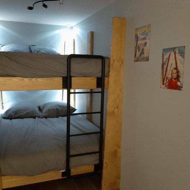 10 couchages, 80m2 de confort et les pistes a 2 pas bienvenue à Varsea - Appartement 3 Chambres - 28