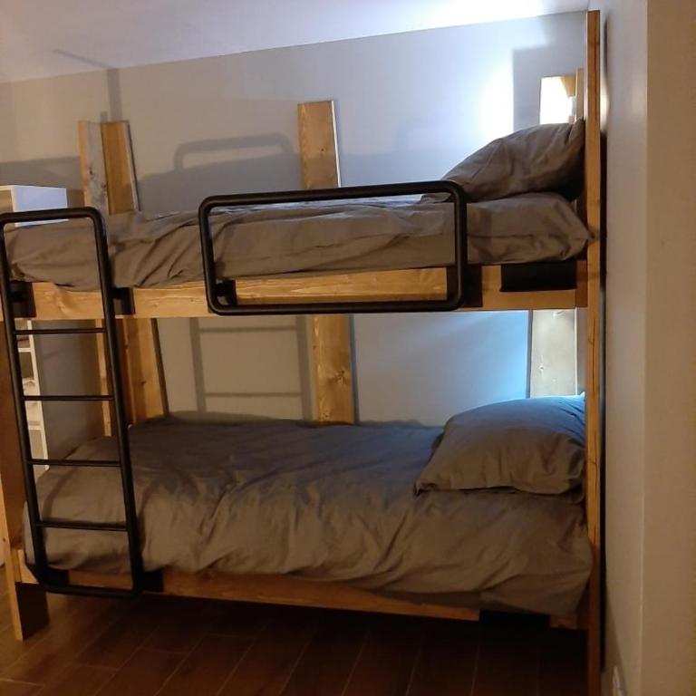 10 couchages, 80m2 de confort et les pistes a 2 pas bienvenue à Varsea - Appartement 3 Chambres - 30