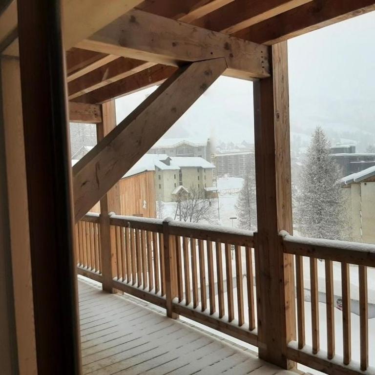 10 couchages, 80m2 de confort et les pistes a 2 pas bienvenue à Varsea - Appartement 3 Chambres - 35