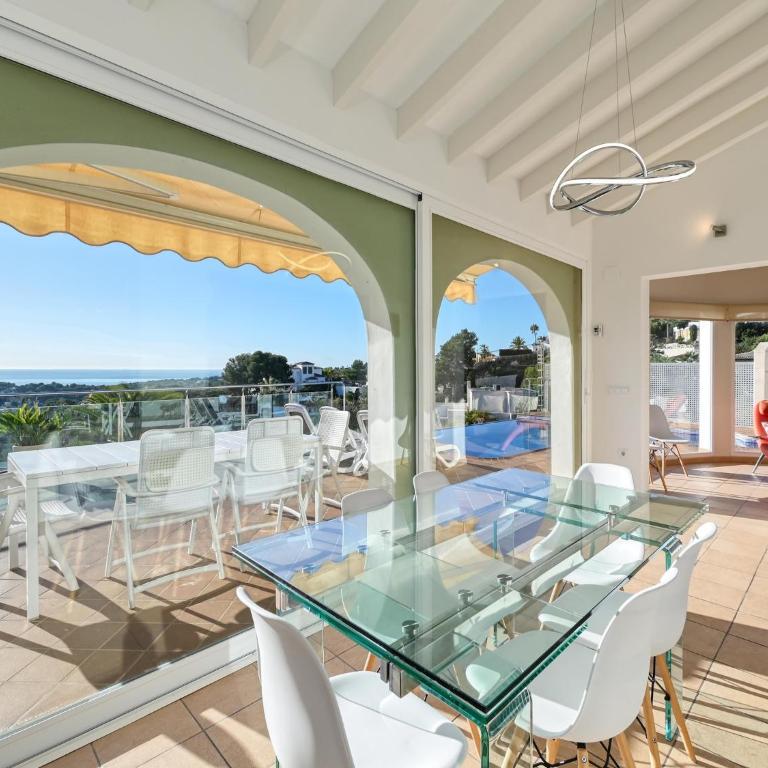 Unique villa in Moraira with infinity pool - Villa de 3 dormitorios - 7