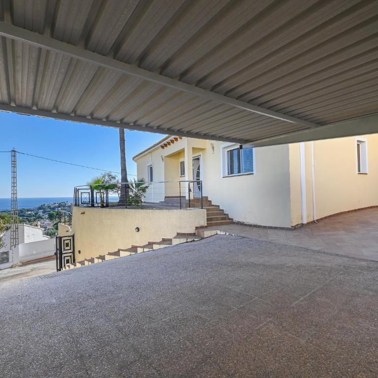 Unique villa in Moraira with infinity pool - Villa de 3 dormitorios - 33