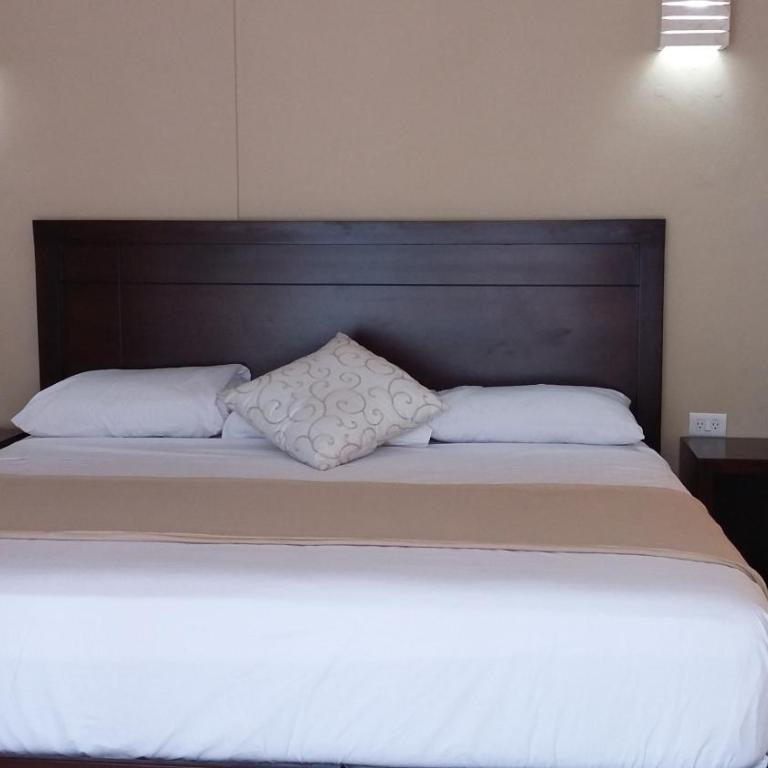 Hotel Casa Rosario - Habitación con cama extragrande. - 6