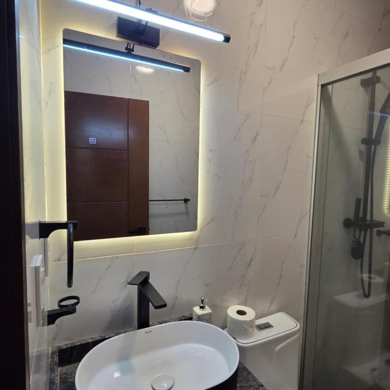 Premium 21 Suites 2 - One-Bedroom Apartment - 13
