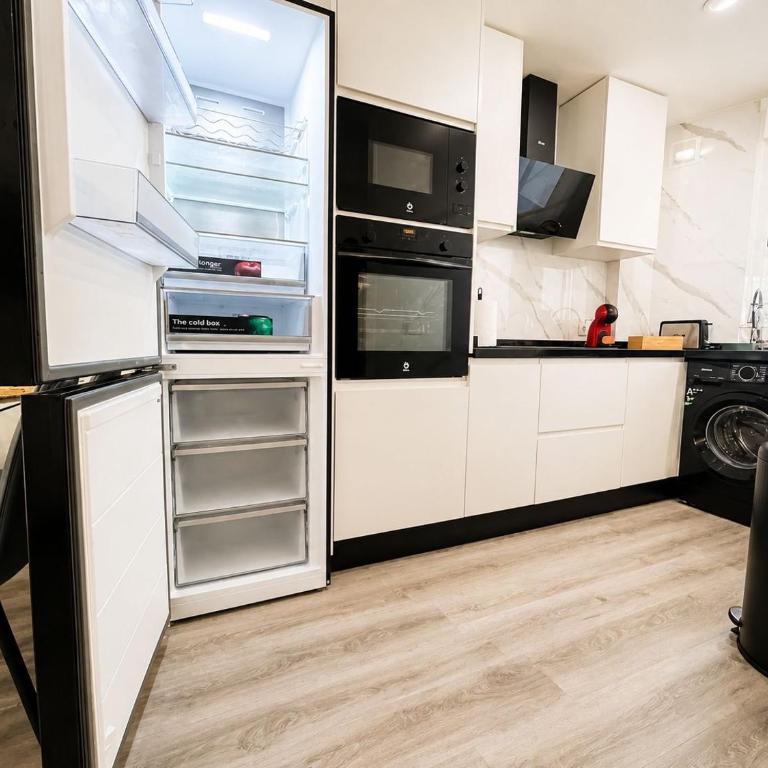 Suite Poseidon - One-Bedroom Apartment - 5