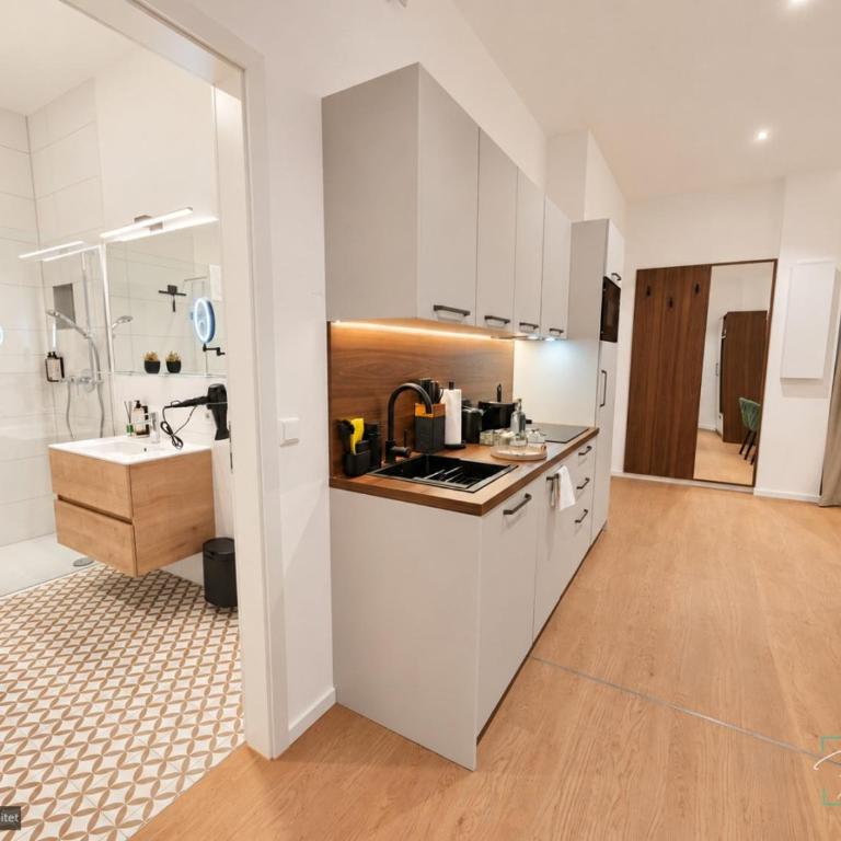 Homely Stay City Apartments - Studio mit Terrasse - 15