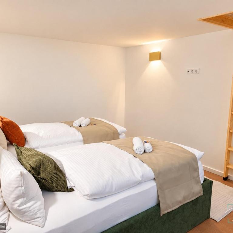 Homely Stay City Apartments - Studio mit Terrasse - 19