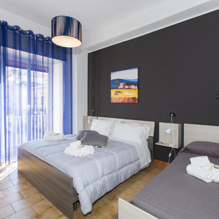 B&B Albergo Sicilia City Center - Camera Matrimoniale con Balcone - 1