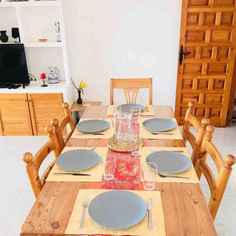 Fantastic 3-bedroom Home & Terrace close to Beach - Apartment mit 3 Schlafzimmern und Meerblick - 23