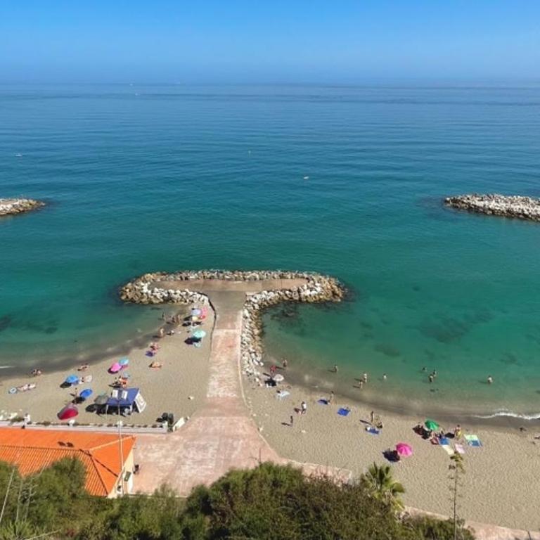 Fantastic 3-bedroom Home & Terrace close to Beach - Apartment mit 3 Schlafzimmern und Meerblick - 24